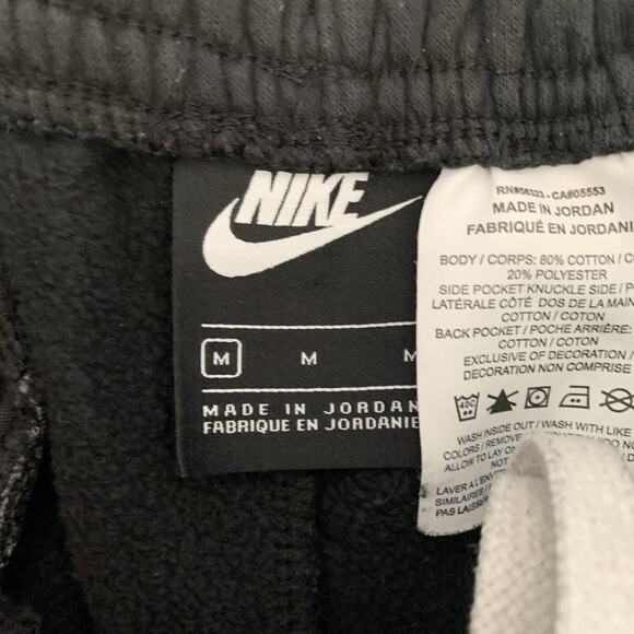 NIKE Sweat Shorts Mens Sz Medium Black BV2721 Big Swoosh Logo Pockets Cotton - Picture 2 of 5